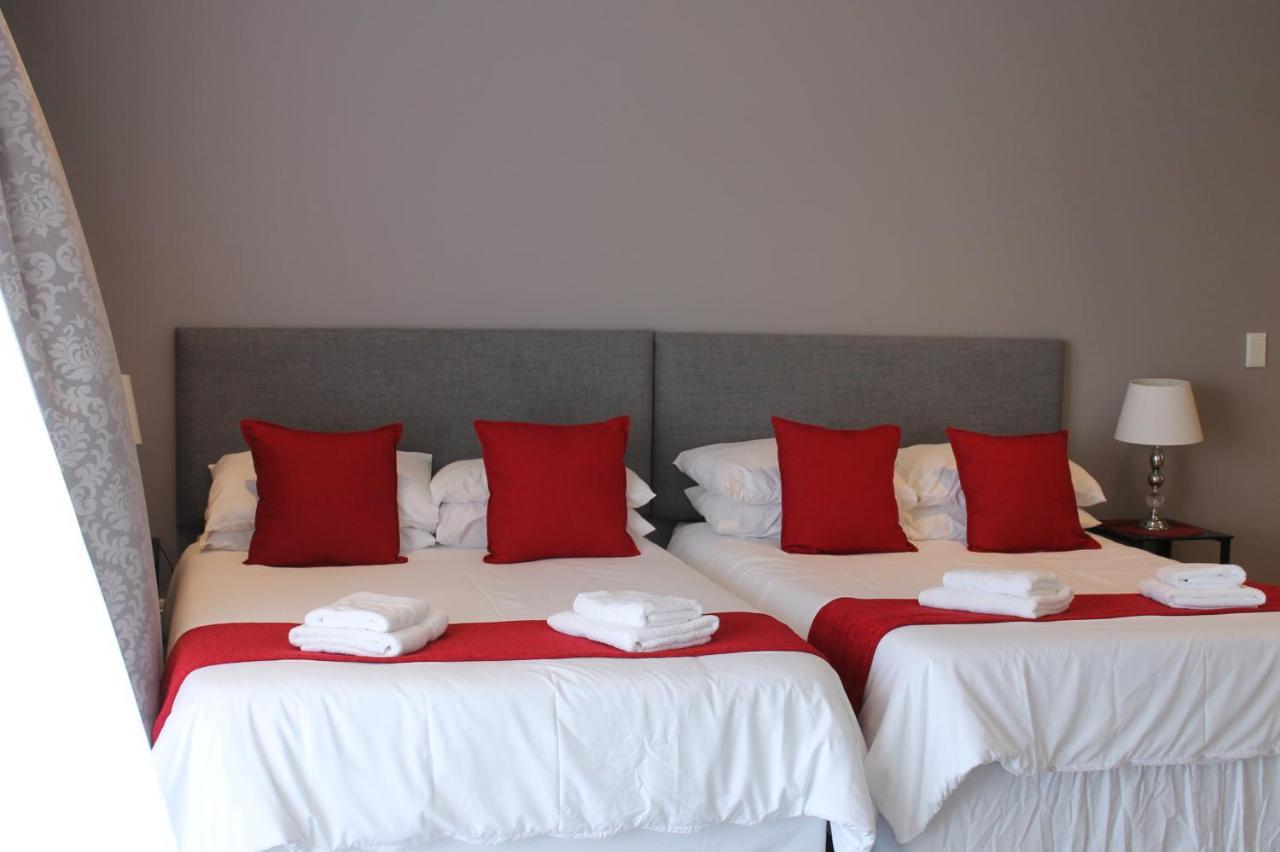Phoenix Lodge And Waterside Accommodation Knysna Exteriér fotografie